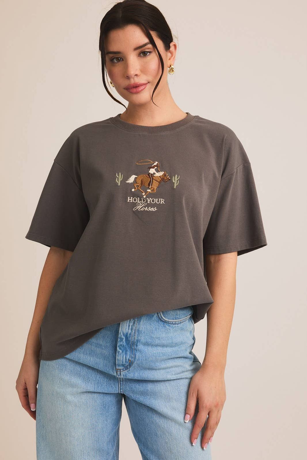 "HOLD YOUR HORSES" EMBROIDERED T-SHIRT