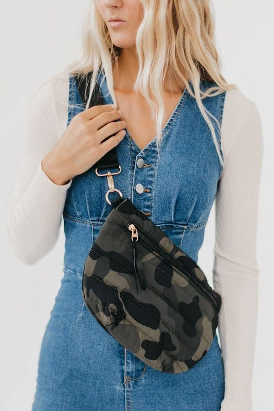 Janie Puffer Belt Bag: Camo