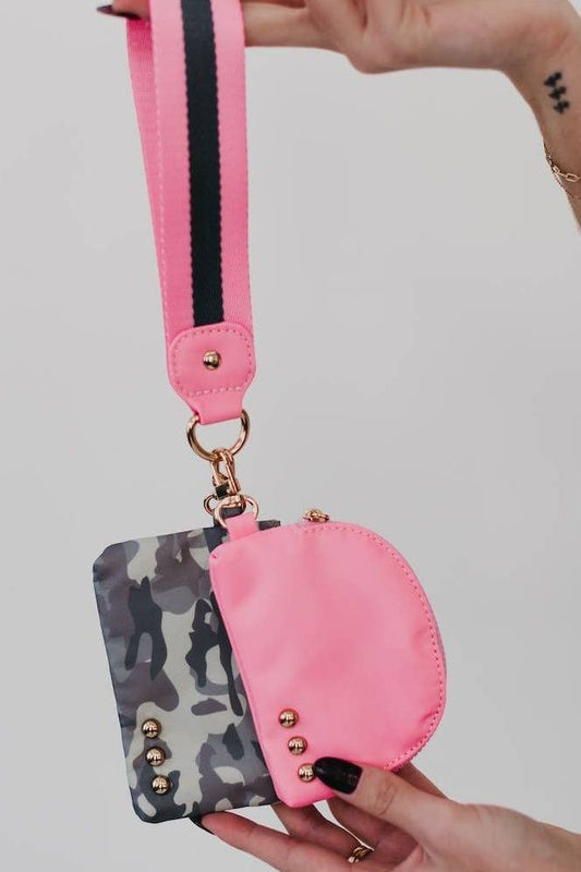 Dolly Dual Pouch Wristlet : Camo/Pink **DAMAGED**